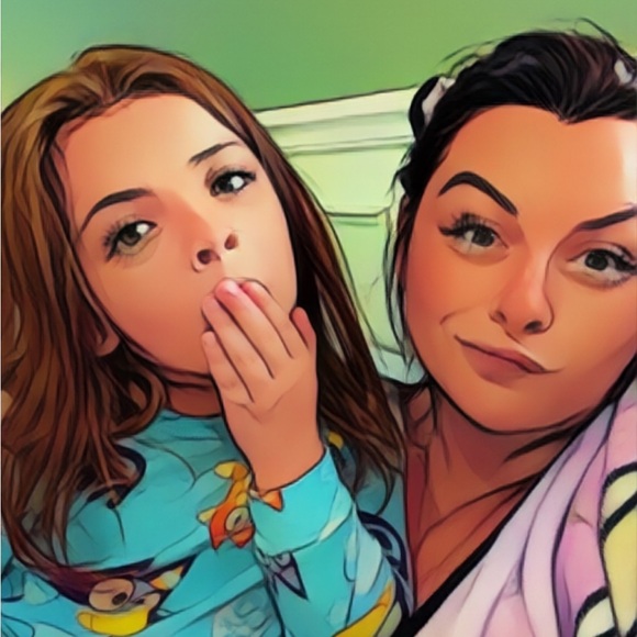 Meet your Posher, Amanda - Picture 3 of 6